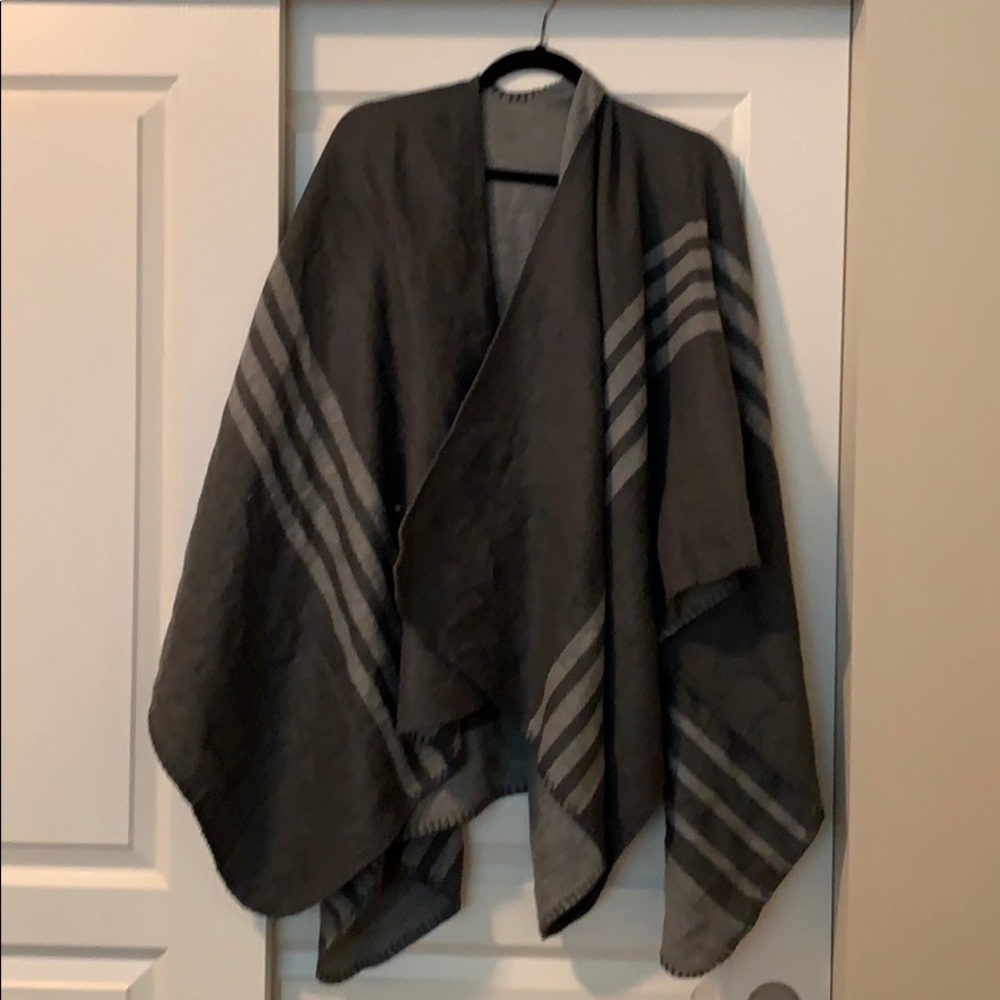 Grey BB Dakota Poncho